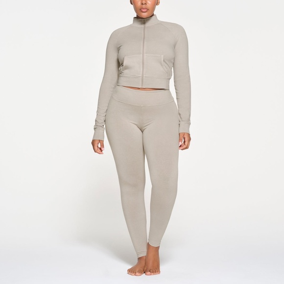 Skims Outdoor Track Jacket Stone Size Medium - Picture 2 of 9